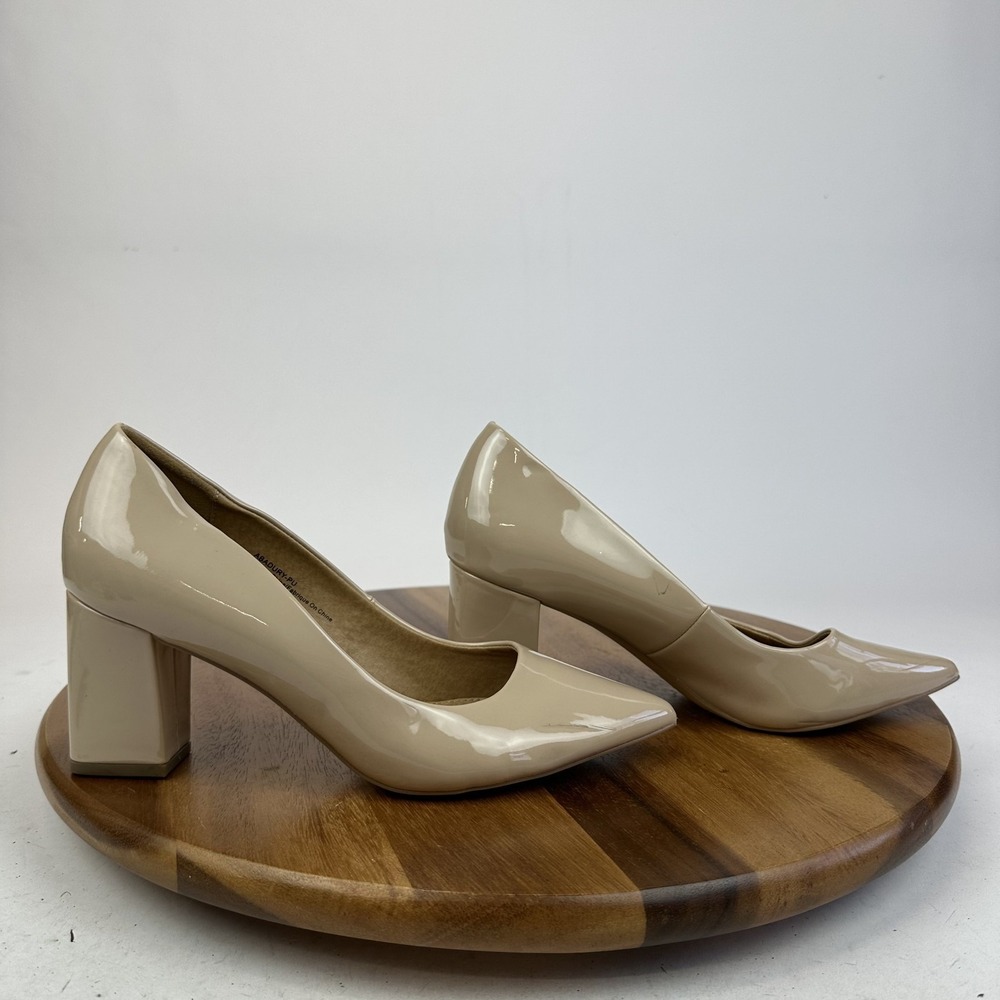 Womens Abound Adury Beige Faux Patent Leather Formal Comfort Pumps Size 8 M GUC